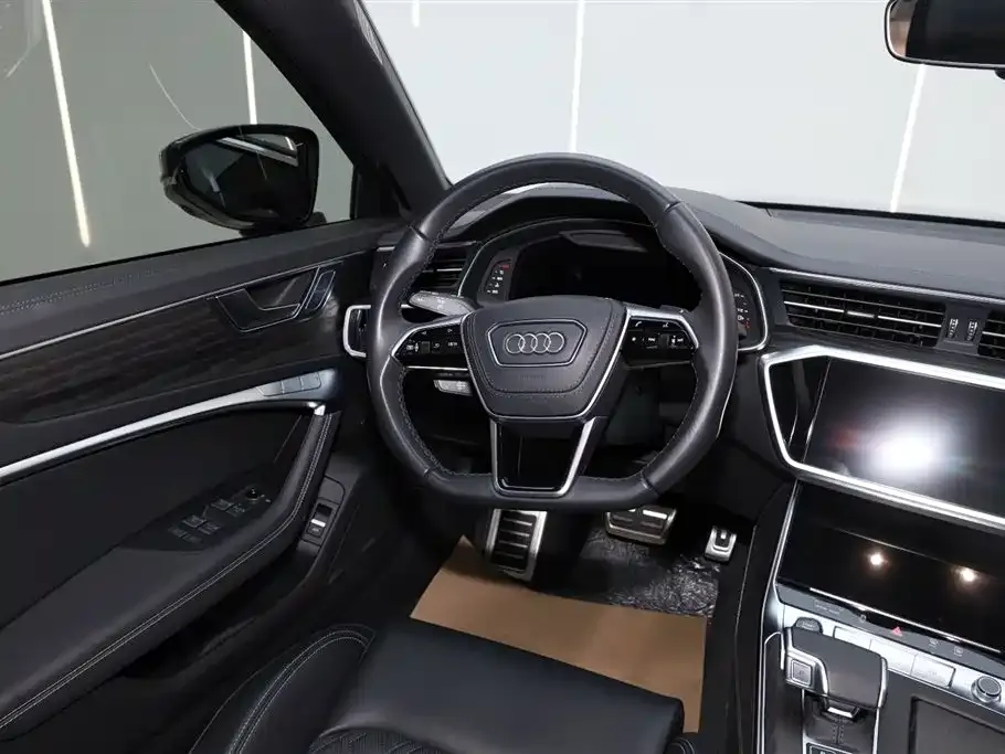 Audi A6L — фото 5