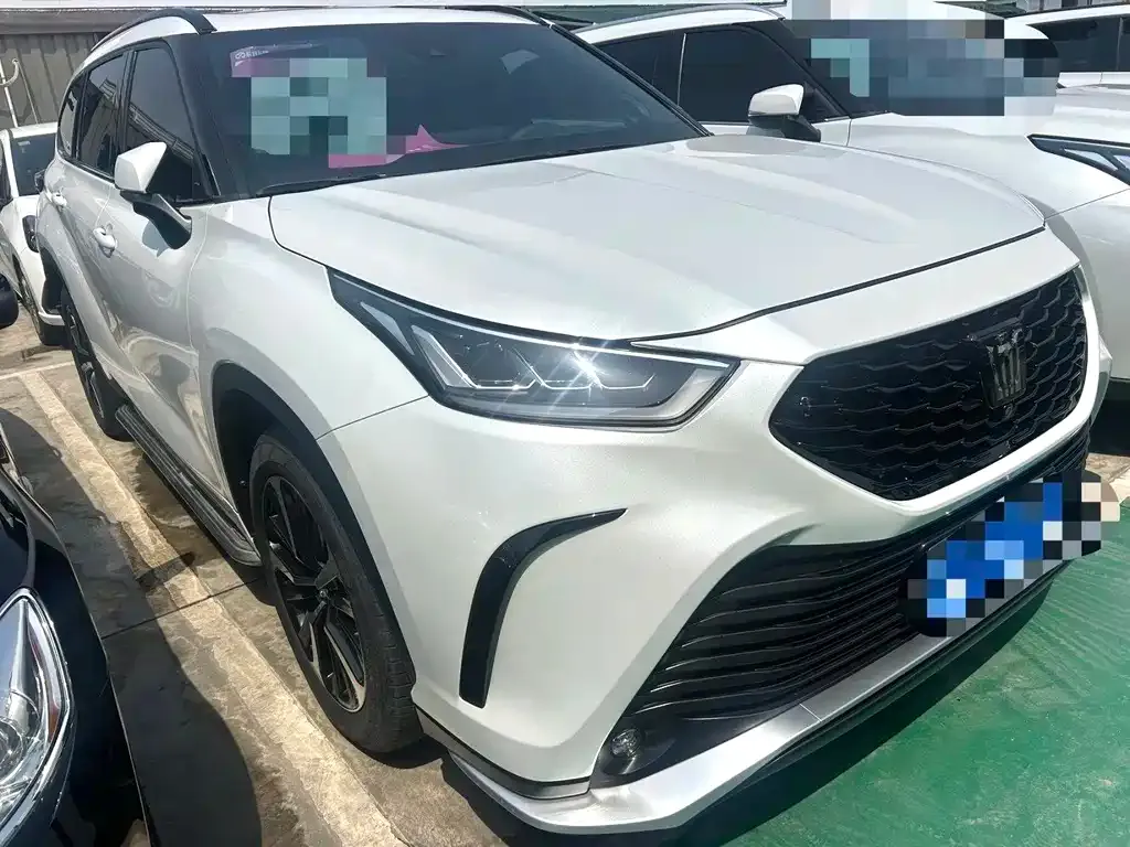 Toyota Crown Kluger 2023 из CN, фото 6