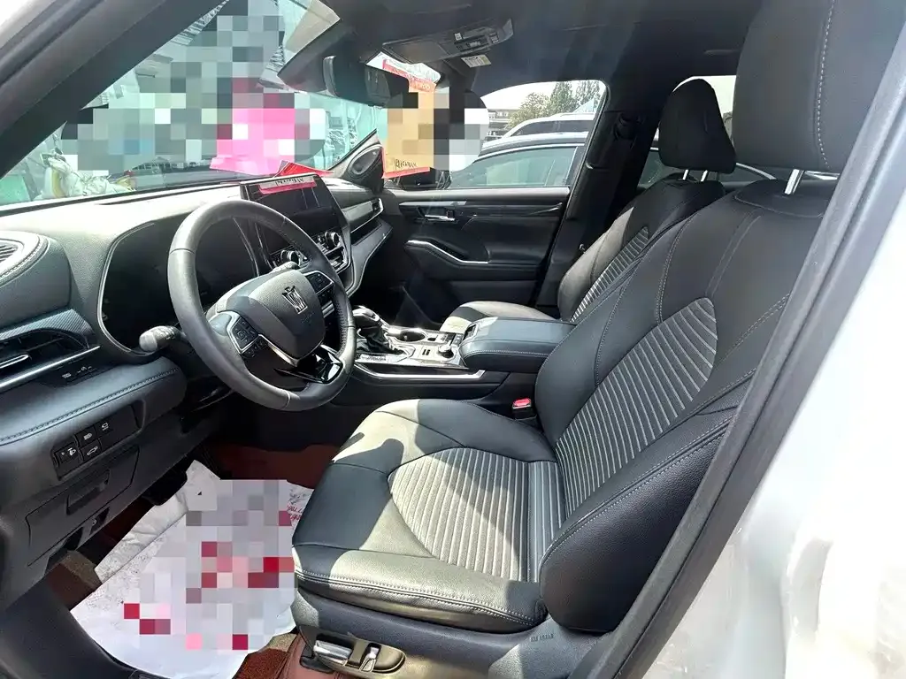 Toyota Crown Kluger 2023 из CN, фото 3
