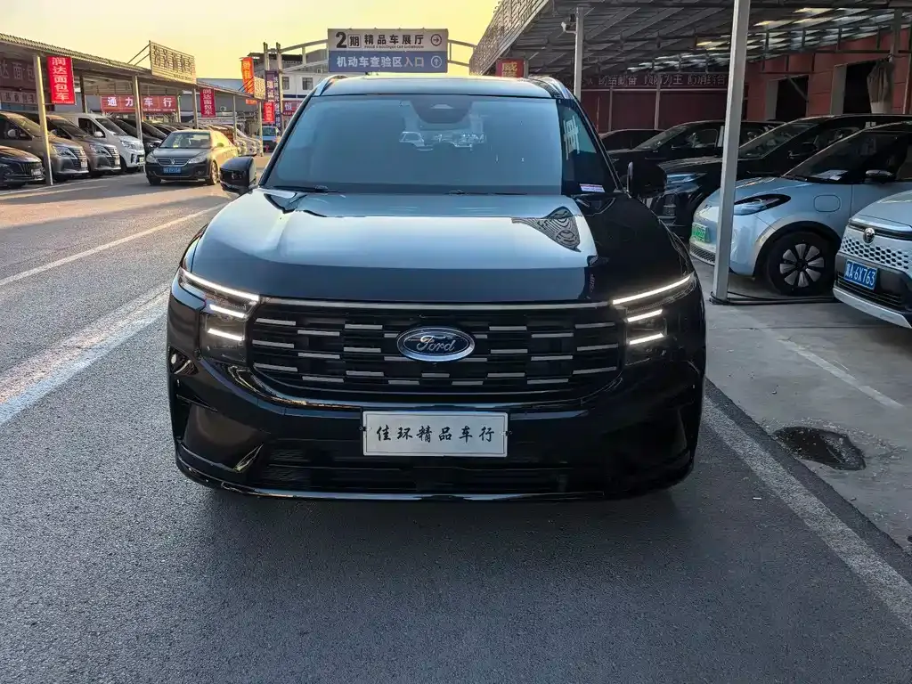 Ford Edge — фото 1