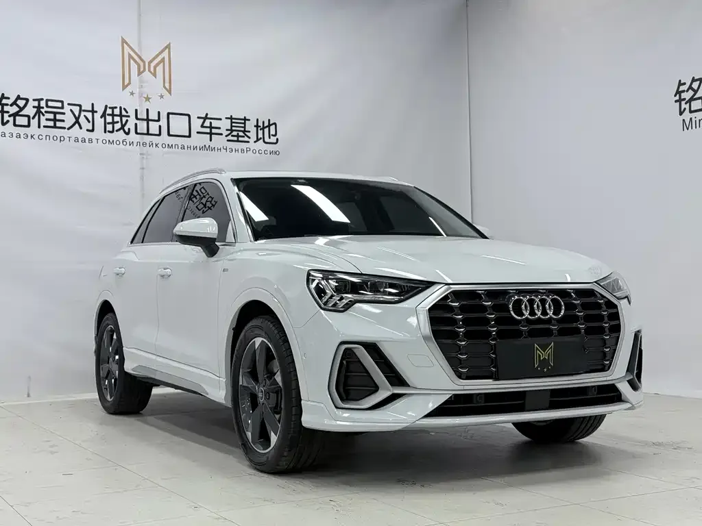 Audi Q3 — фото 5