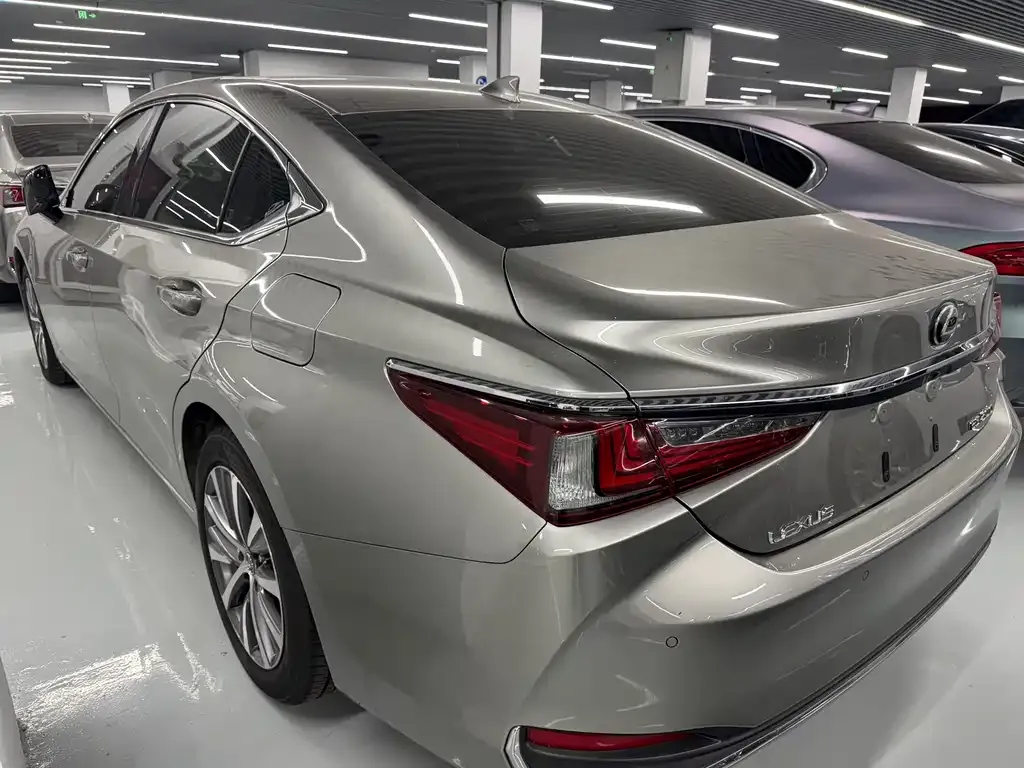 Lexus ES 2021 из CN, фото 6