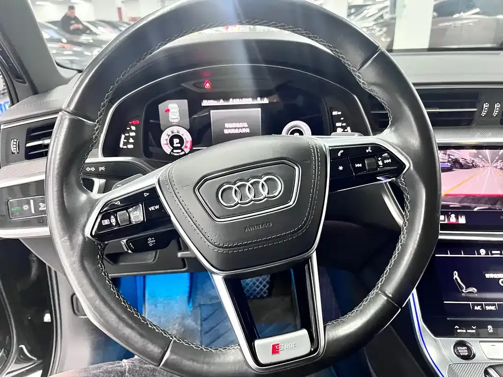 Audi A6L — фото 10