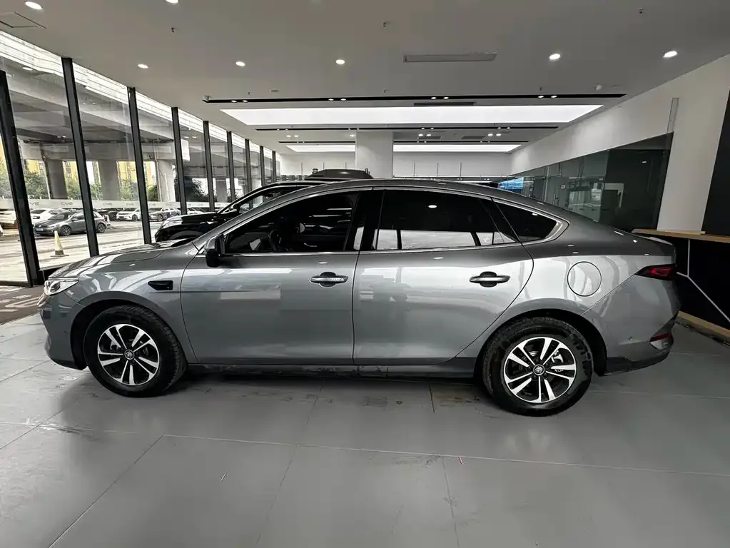BYD Qin PLUS — фото 8
