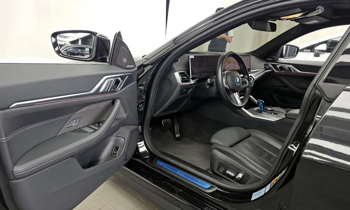 BMW i4 — фото 6