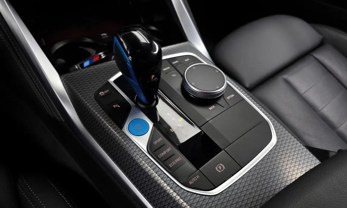 BMW i4 — фото 4
