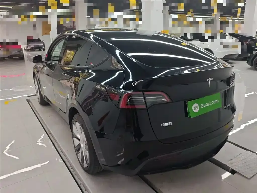 Tesla Model Y — фото 6
