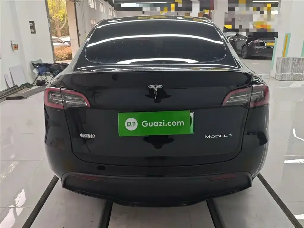 Tesla Model Y — фото 2