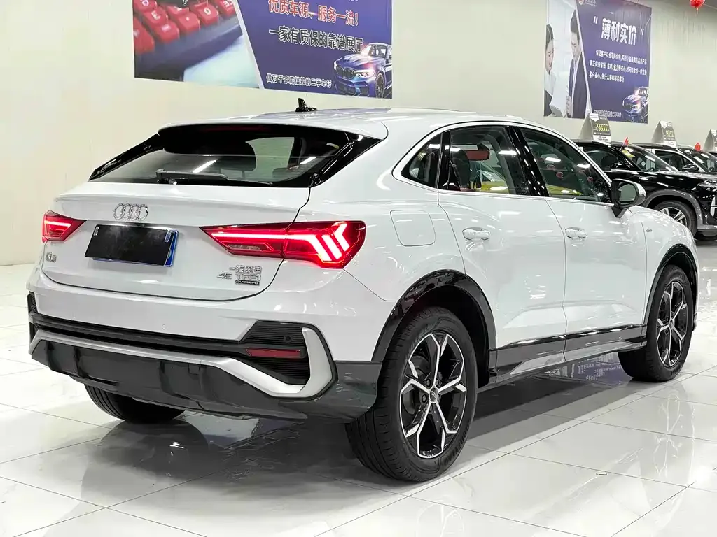 Audi Q3 Sportback — фото 9