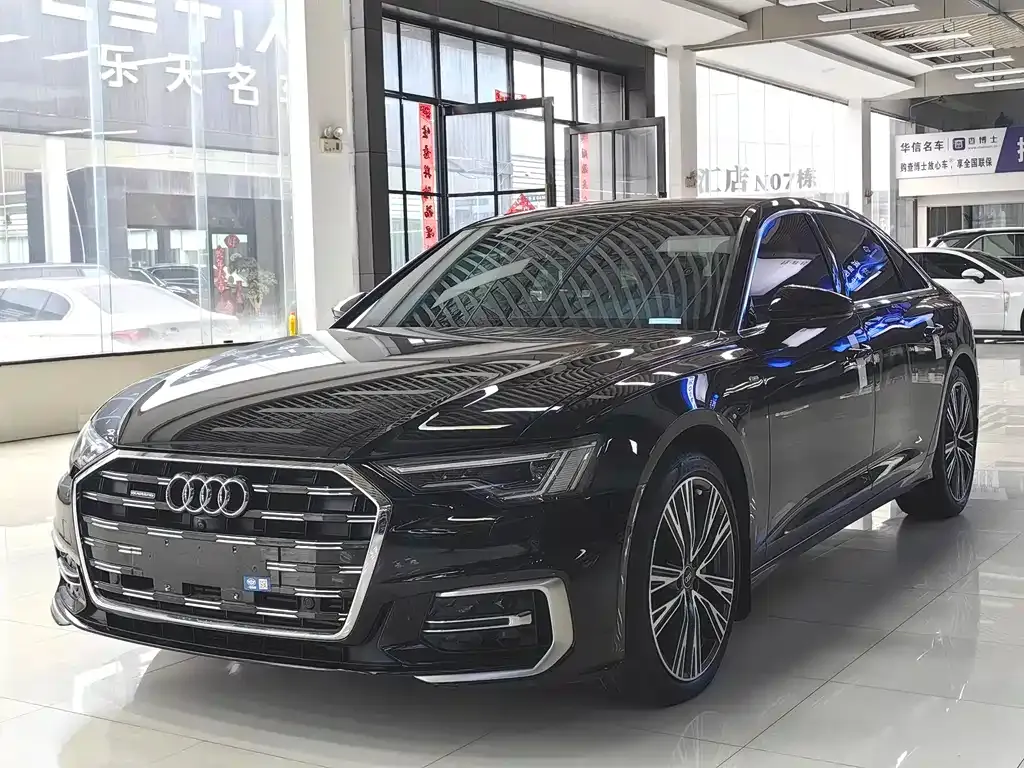 Audi A6L — фото 1