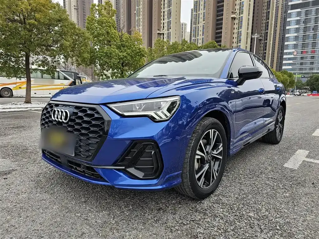 Audi Q3 Sportback — фото 10
