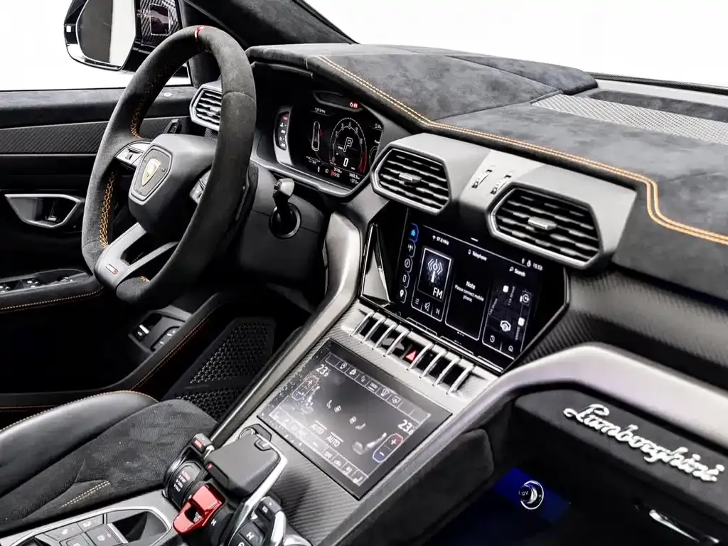 Lamborghini Urus — фото 8