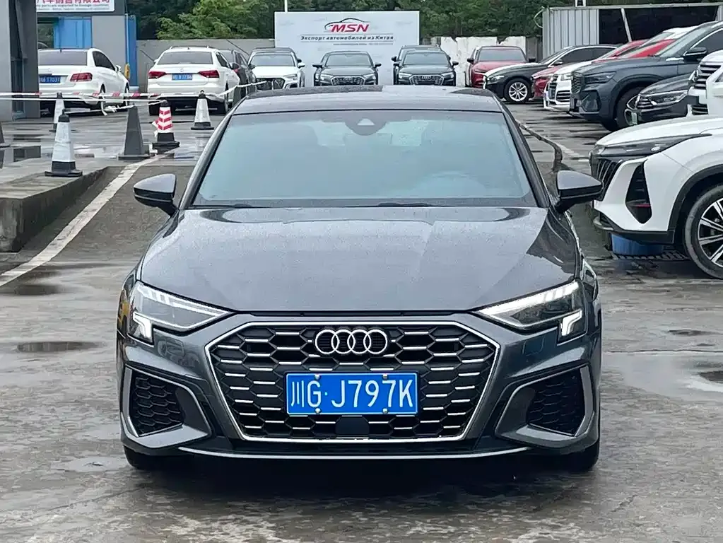 Audi A3 — фото 1