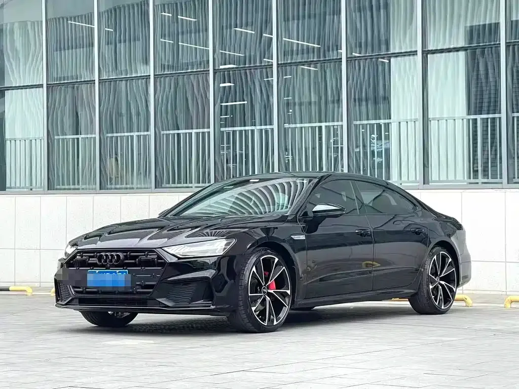 Audi A7L — фото 1