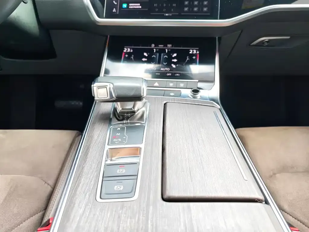 Audi A7L 2022 из CN, фото 6
