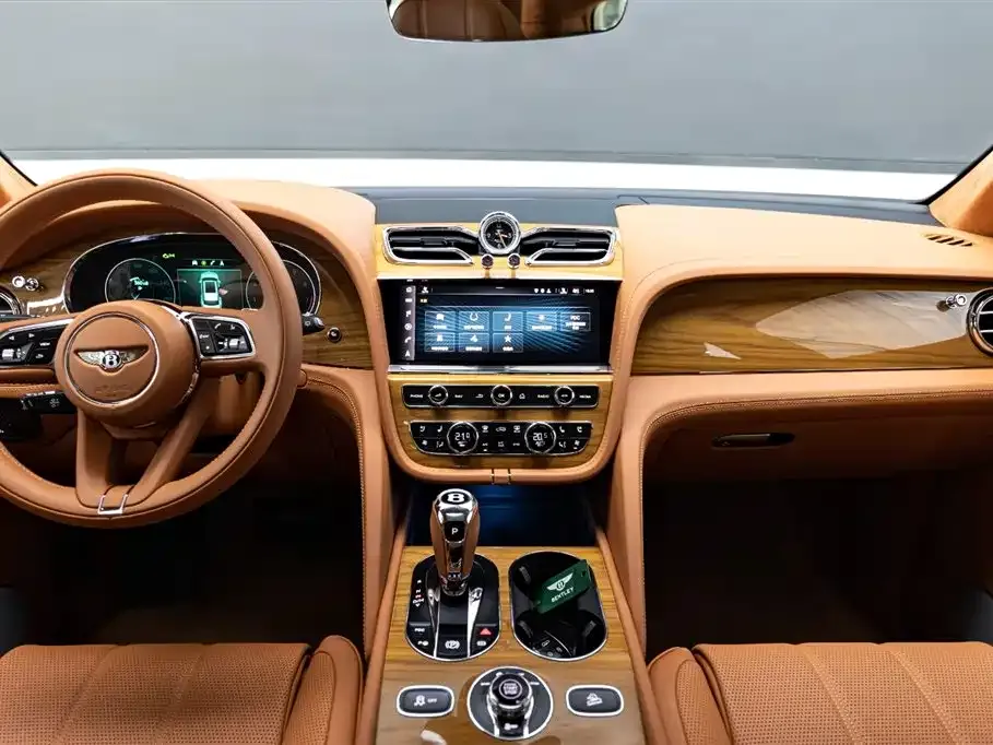 Bentley Bentayga — фото 10