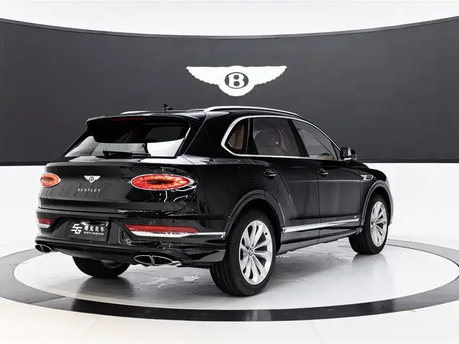 Bentley Bentayga — фото 9
