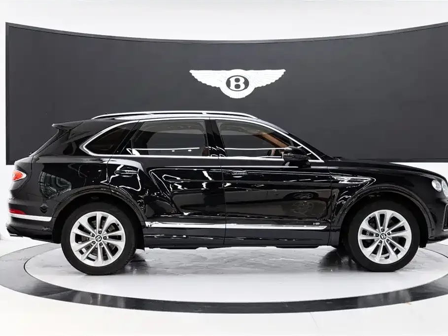 Bentley Bentayga — фото 7