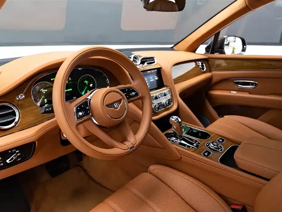 Bentley Bentayga — фото 8