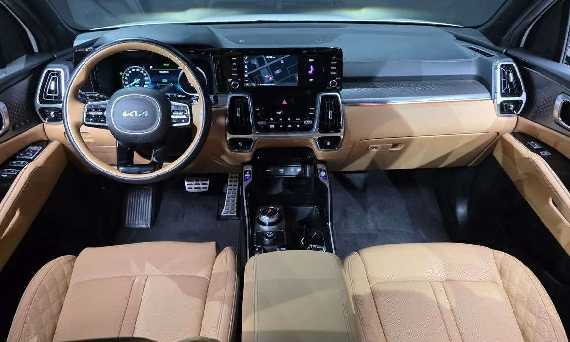 Kia Sorento — фото 7