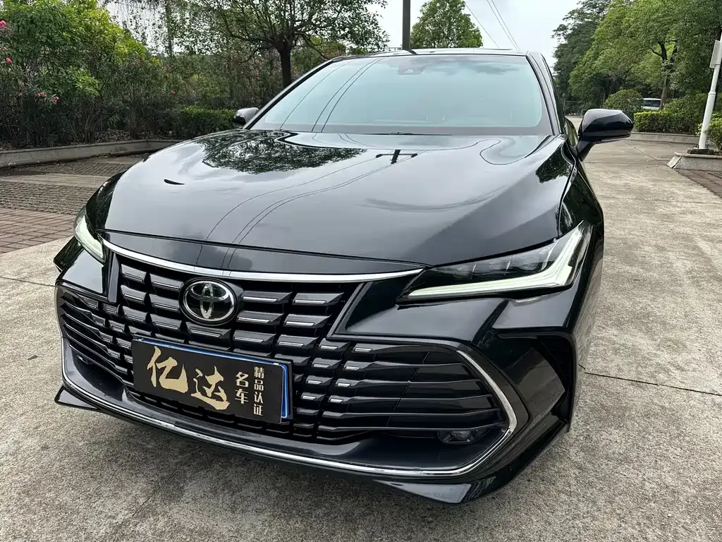 Toyota Avalon — фото 2