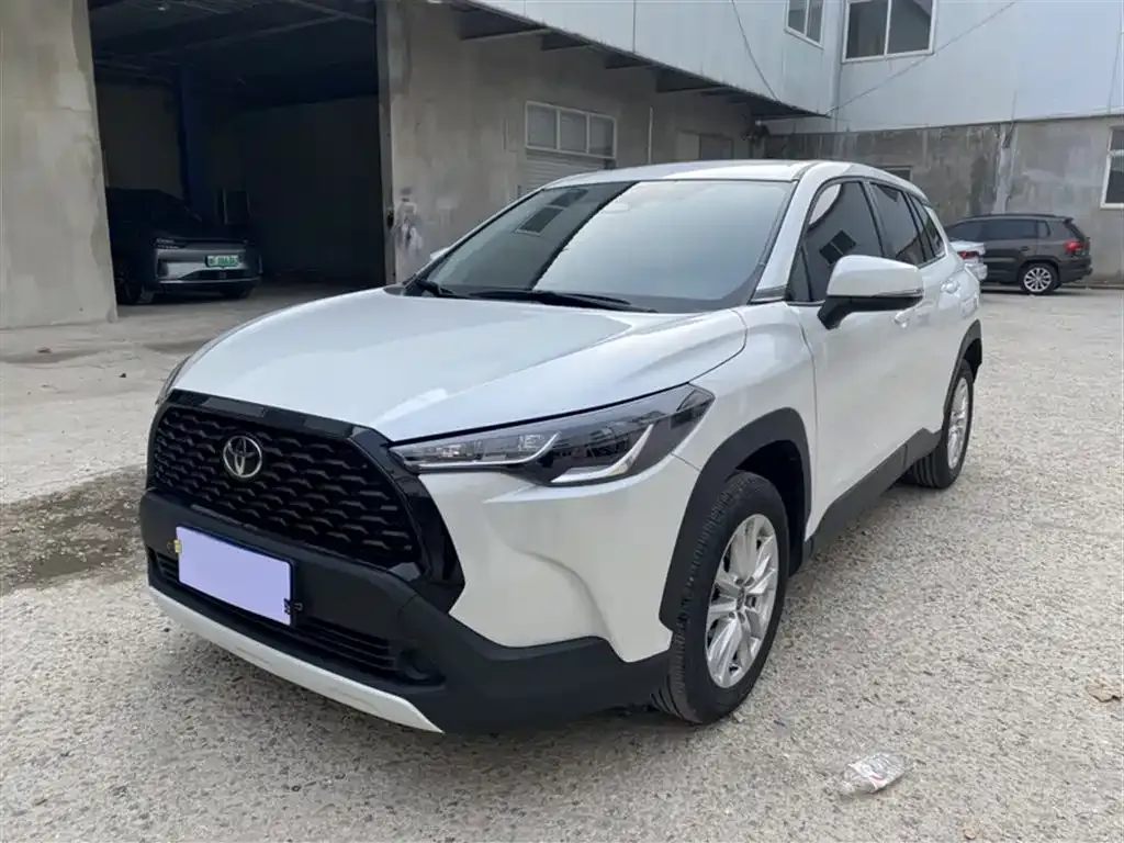 Toyota Corolla Cross — фото 1