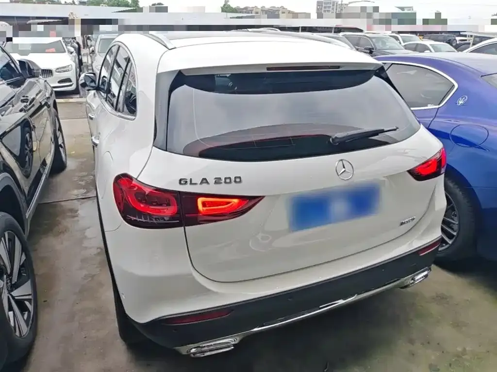 Mercedes-Benz GLA — фото 7