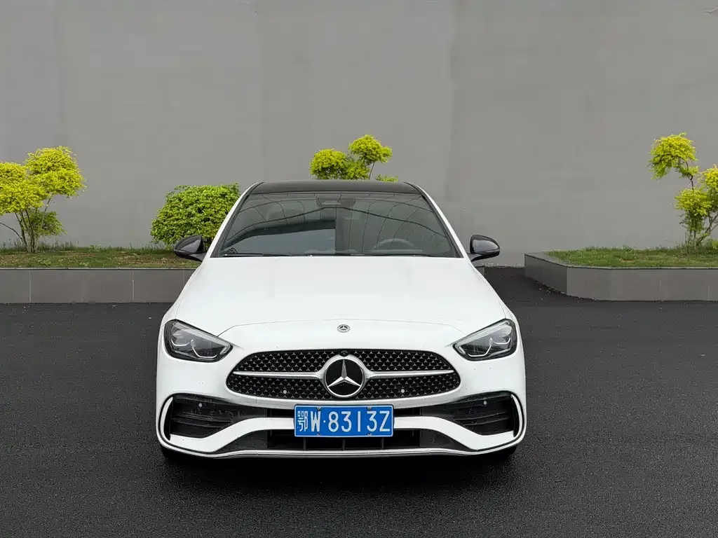 Mercedes-Benz C-Class — фото 1