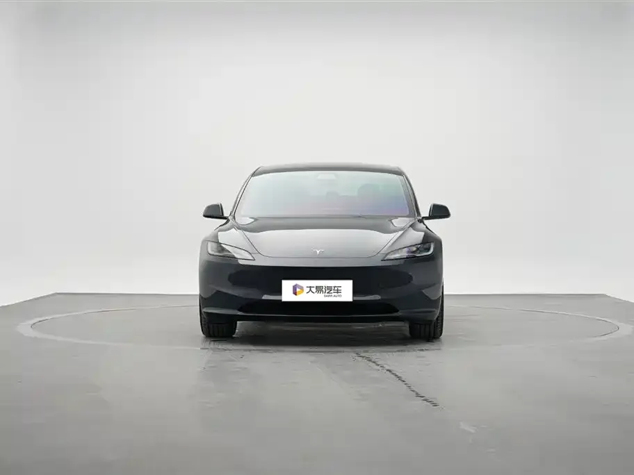 Tesla Model 3 — фото 2