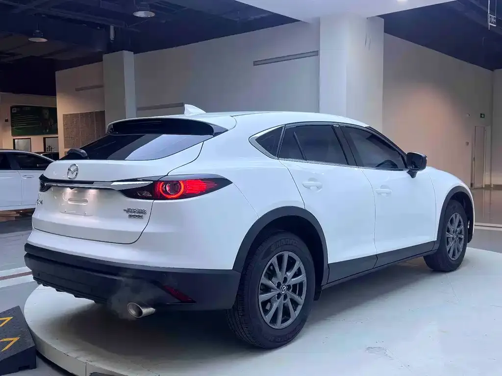 Mazda CX-4 — фото 10