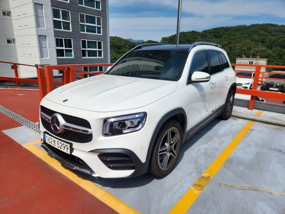 Mercedes-Benz GLB-Class — фото 1