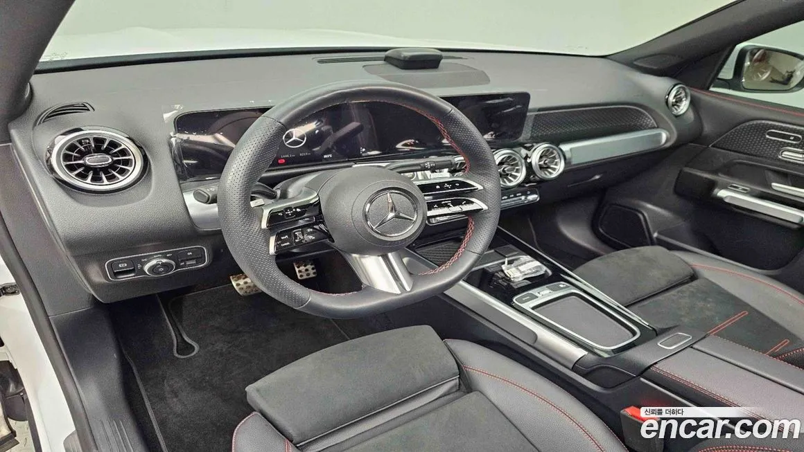 Mercedes-Benz GLB-Class — фото 9