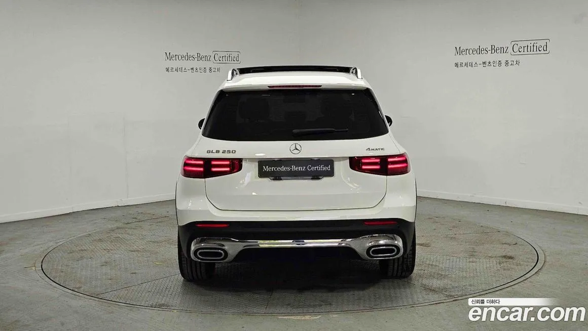 Mercedes-Benz GLB-Class — фото 7