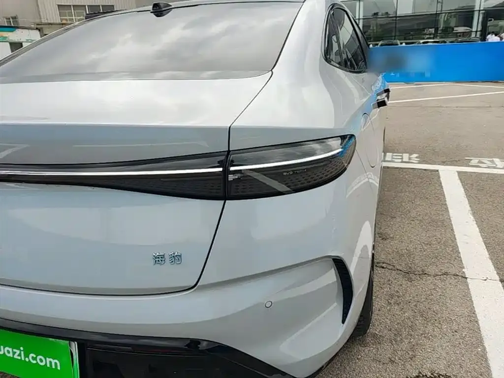 BYD Seal — фото 7