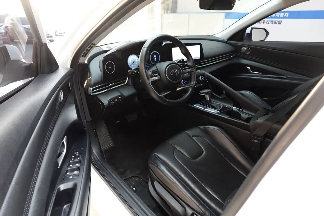 Hyundai AVANTE 2023 из KR, фото 5