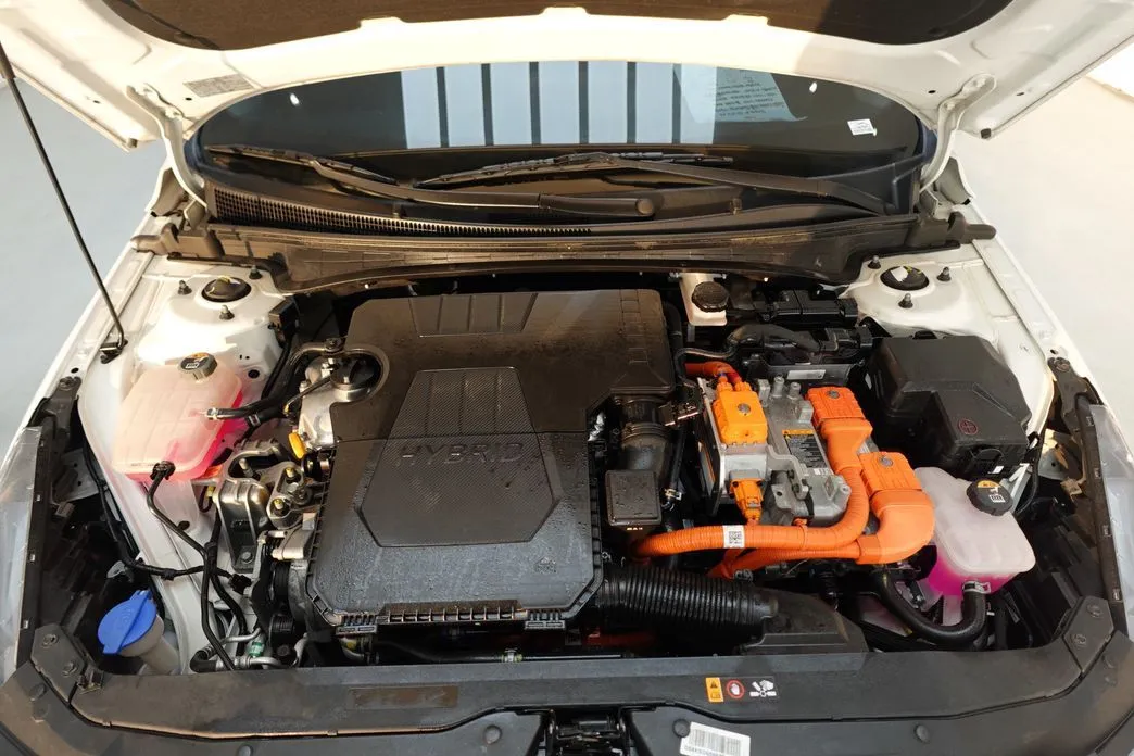 Hyundai AVANTE 2023 из KR, фото 6