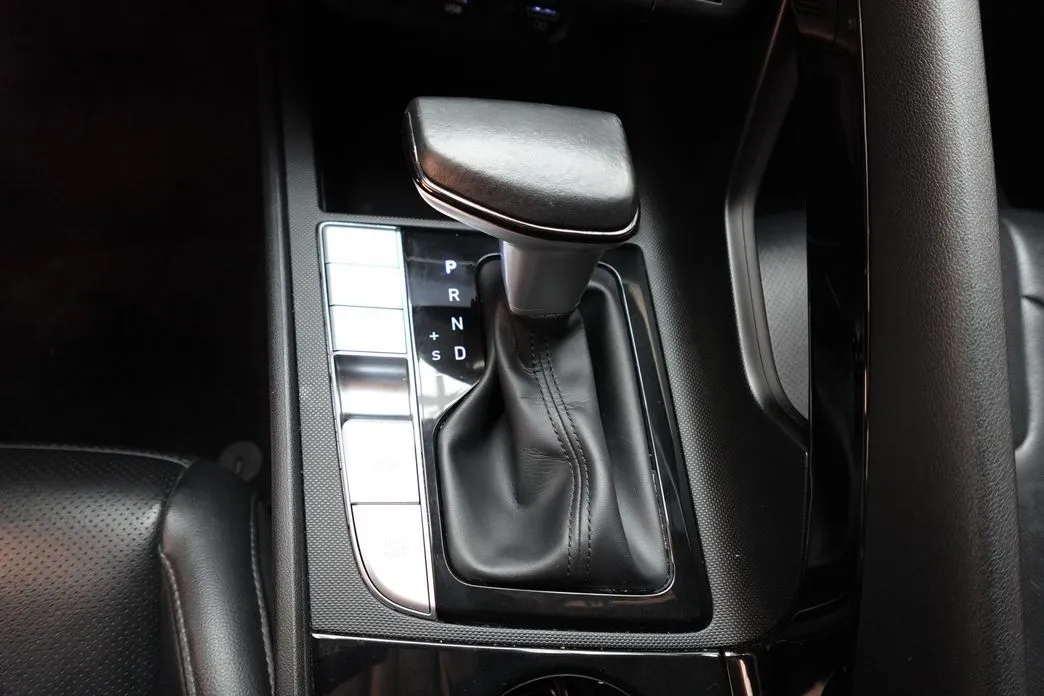 Hyundai AVANTE 2023 из KR, фото 10