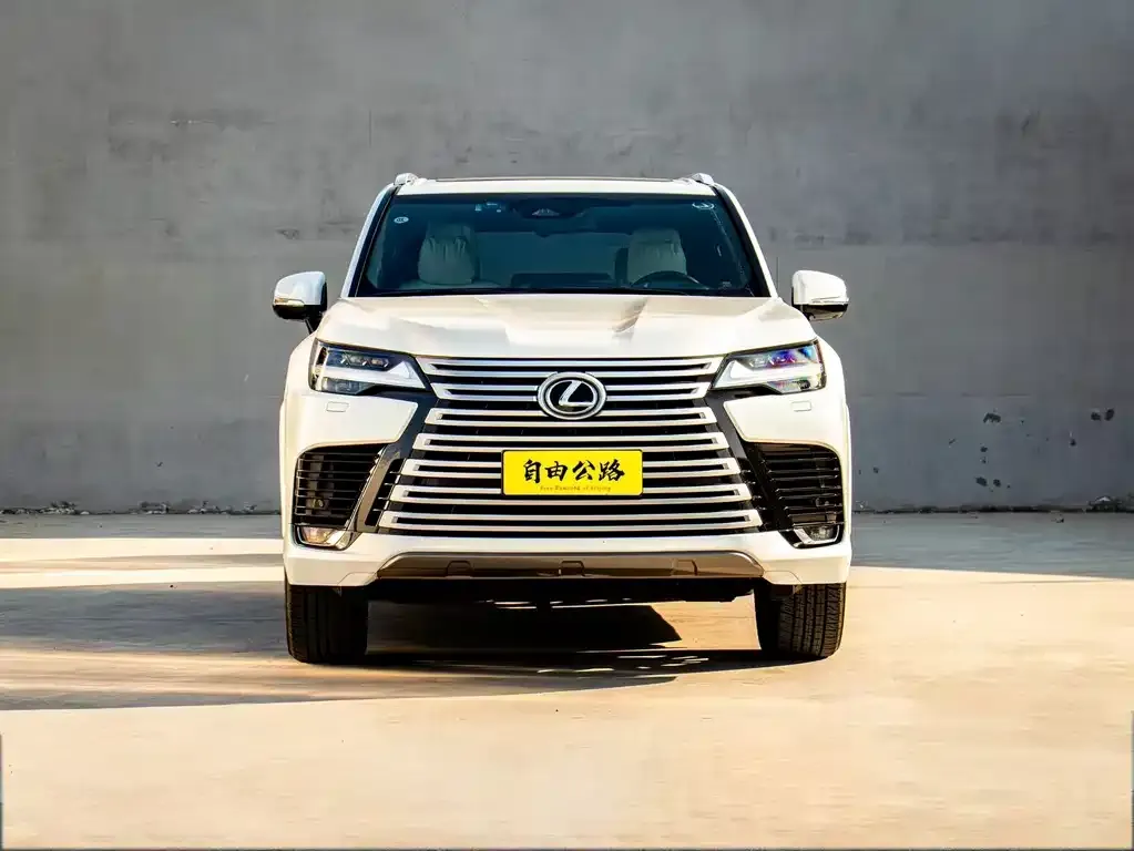 Lexus LX — фото 5