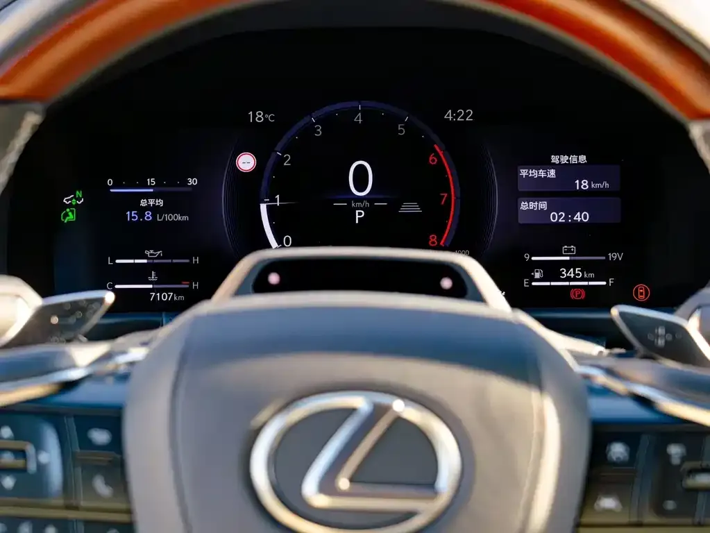 Lexus LX — фото 2