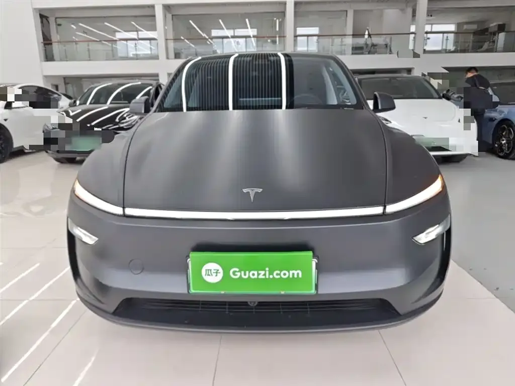 Tesla Model Y — фото 7