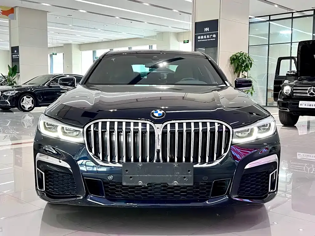 BMW 7 Series — фото 4