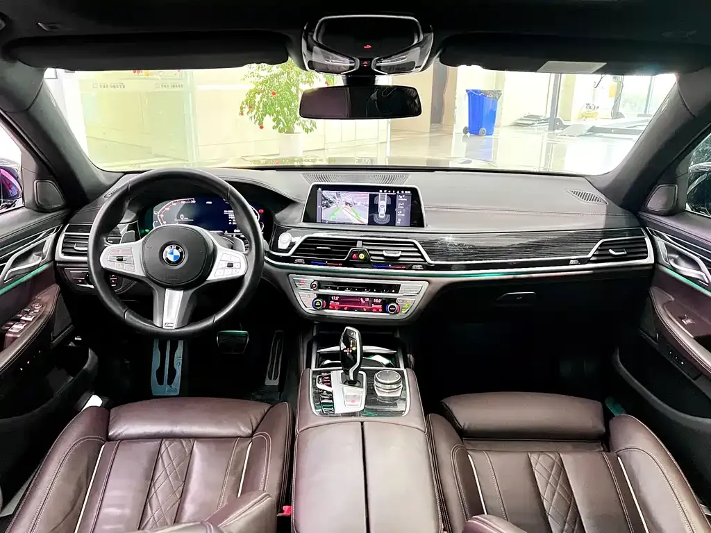 BMW 7 Series — фото 5