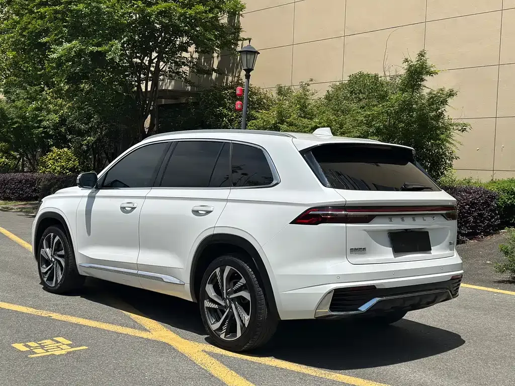 Geely Xingyue L — фото 9
