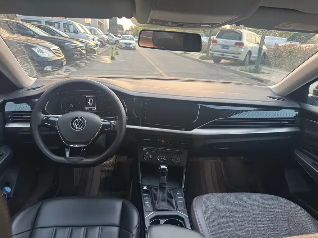 Volkswagen Passat 2021 из CN, фото 4