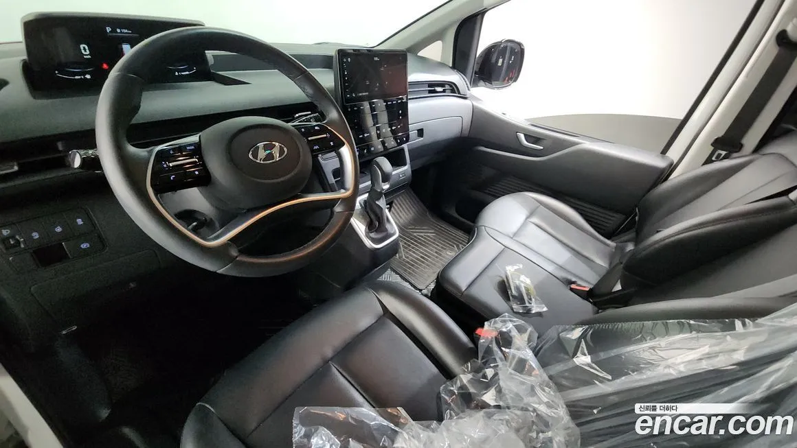Hyundai Staria — фото 2