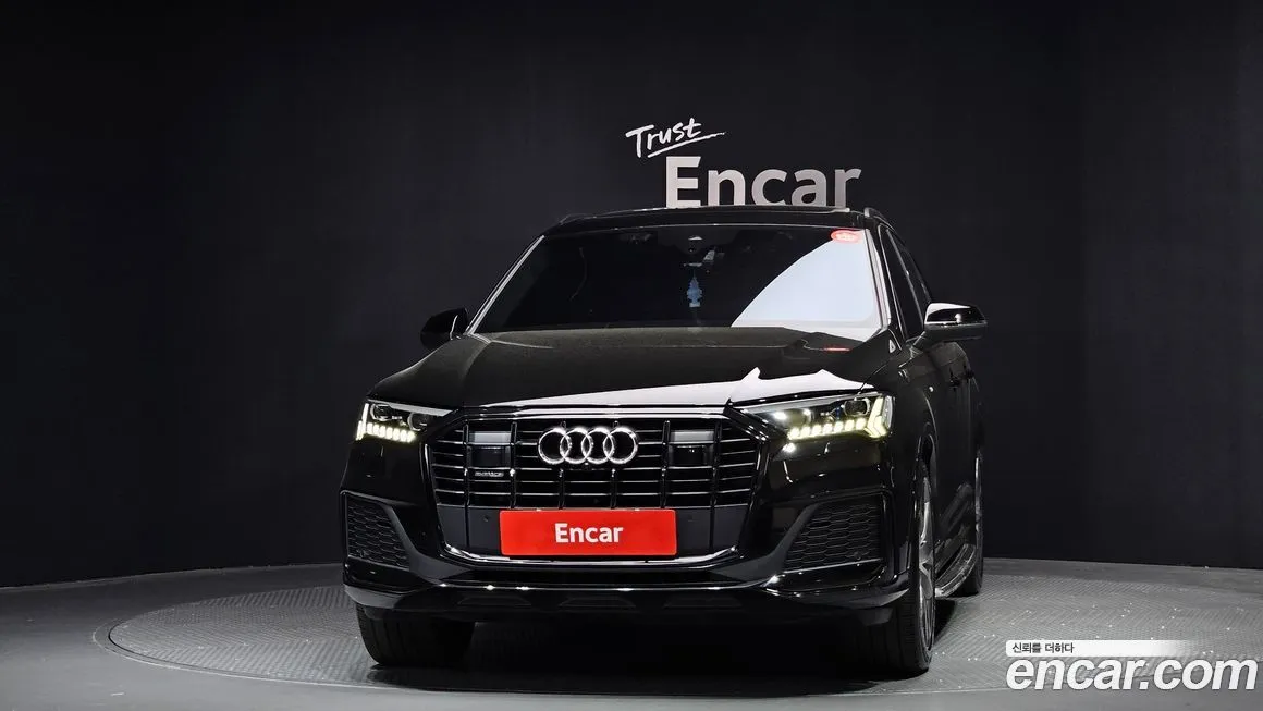 Audi Q7 2023 из KR, фото 2