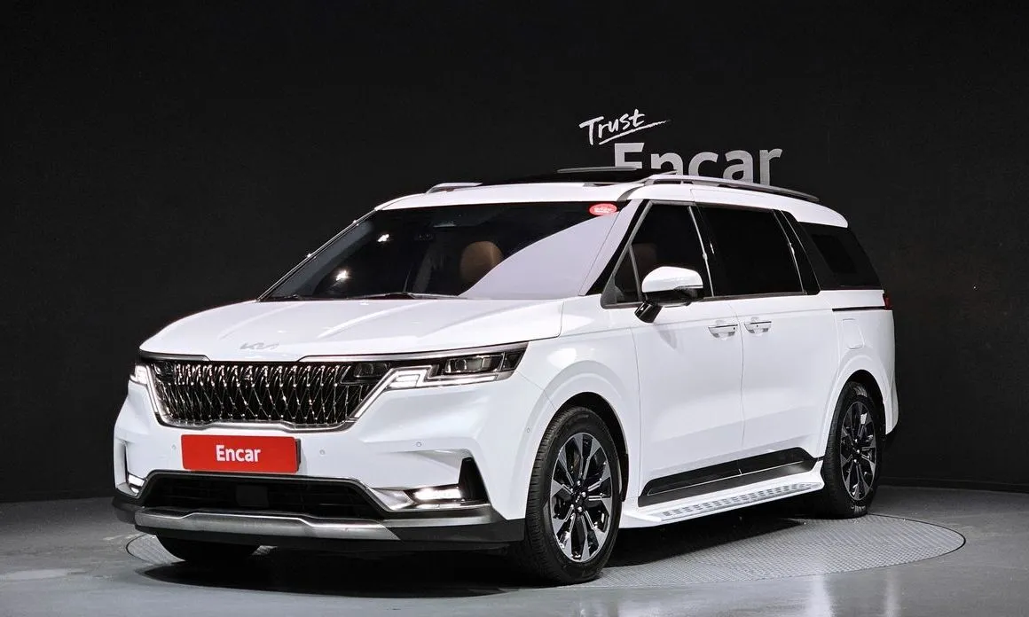Kia Carnival — фото 1