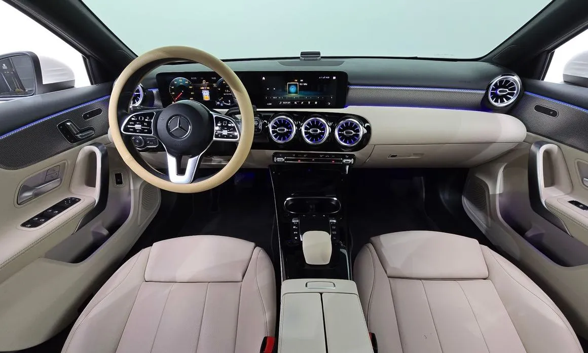 Mercedes-Benz A-Class — фото 1