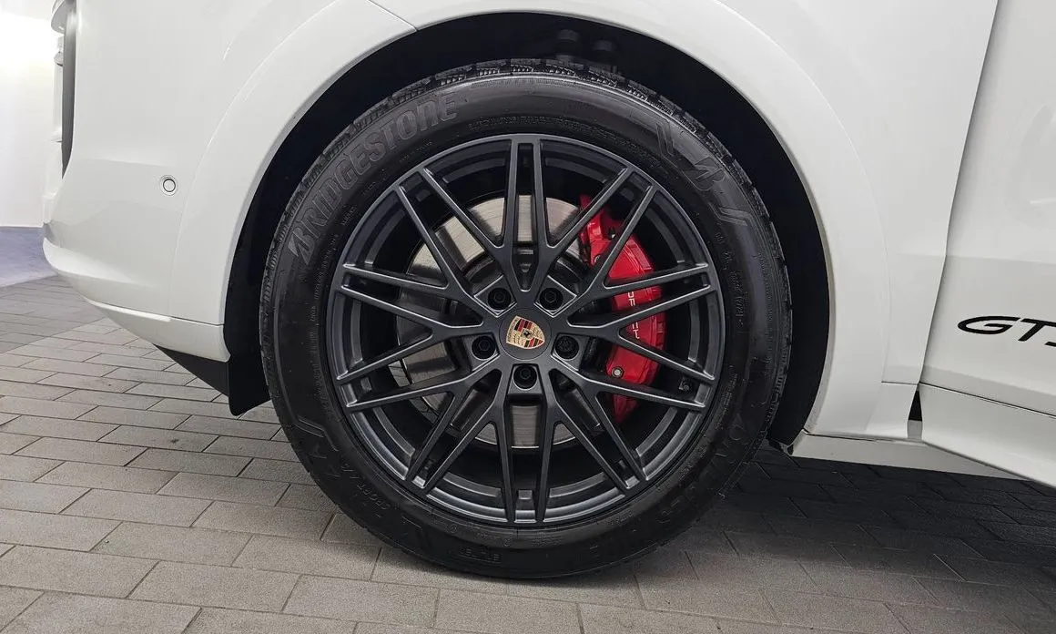 Porsche Cayenne 2025 из KR, фото 7