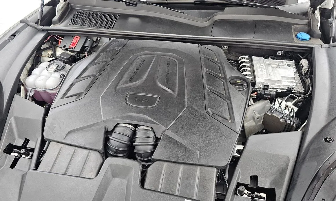 Porsche Cayenne 2025 из KR, фото 10